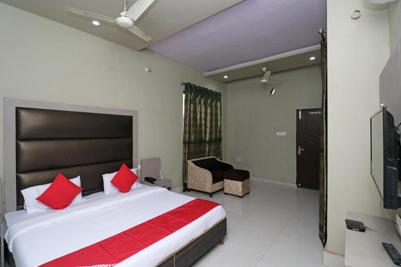 Oyo 19026 Hotel As Карнал Экстерьер фото